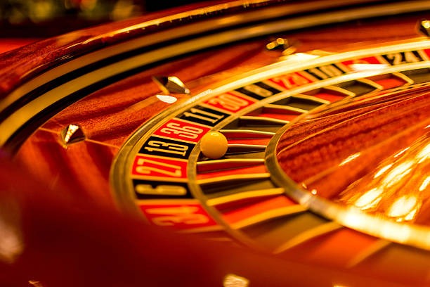 Live Baccarat dealer table with multi-camera view on nusabet88 alternatif